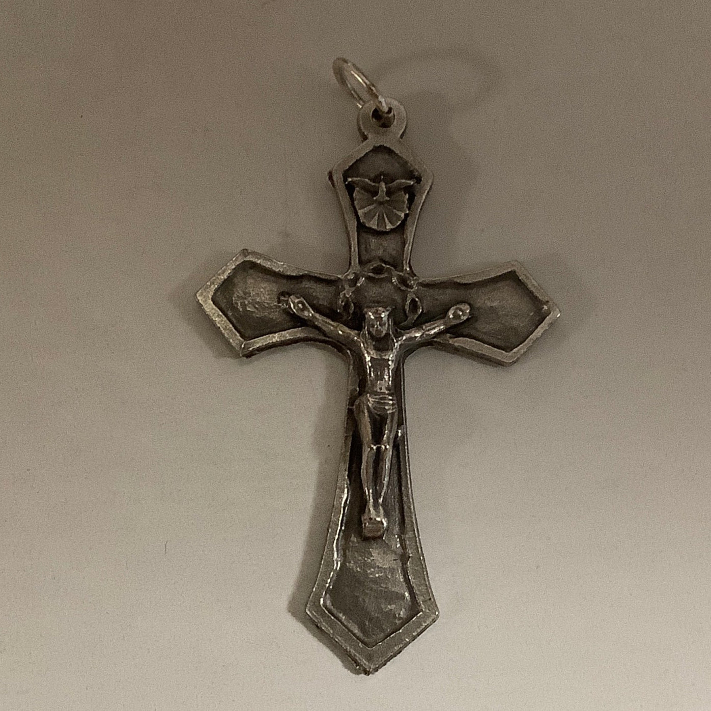 Crucifix Medal/1 3/4"/16-627