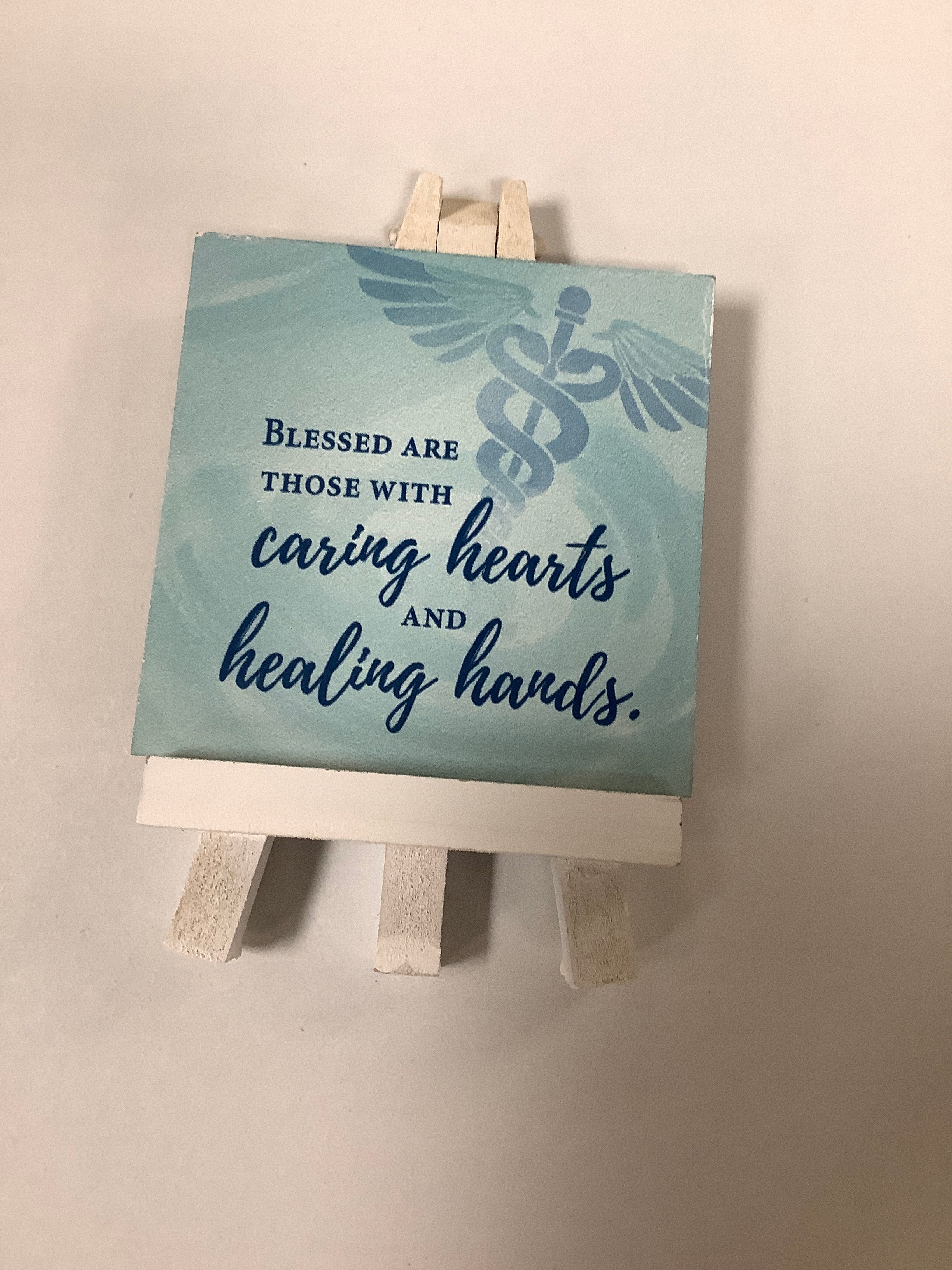 Easel/CaringHeartsHealingHearts