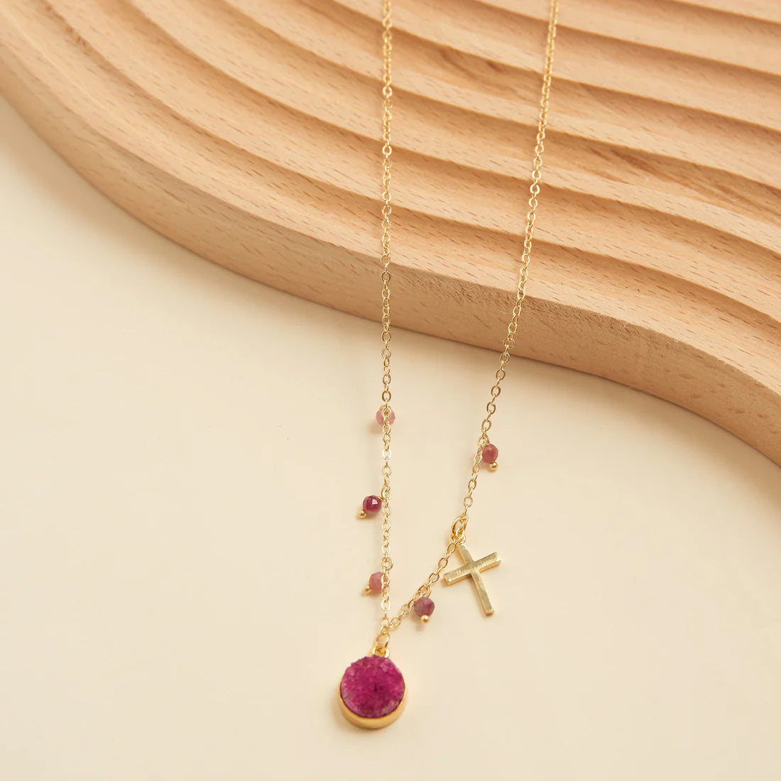 Jewelry-Necklace-Beaded-Charm-Fuschia