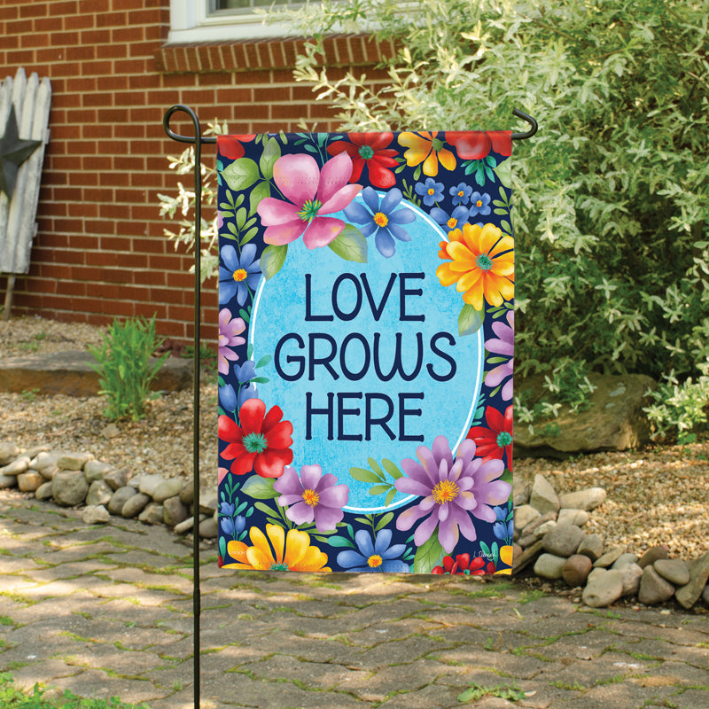 Garden Flag-Love Grows Here-18"