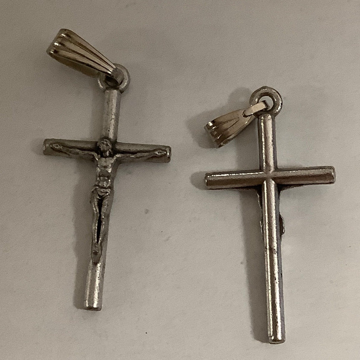 Crucifix Medal/1"/16-918