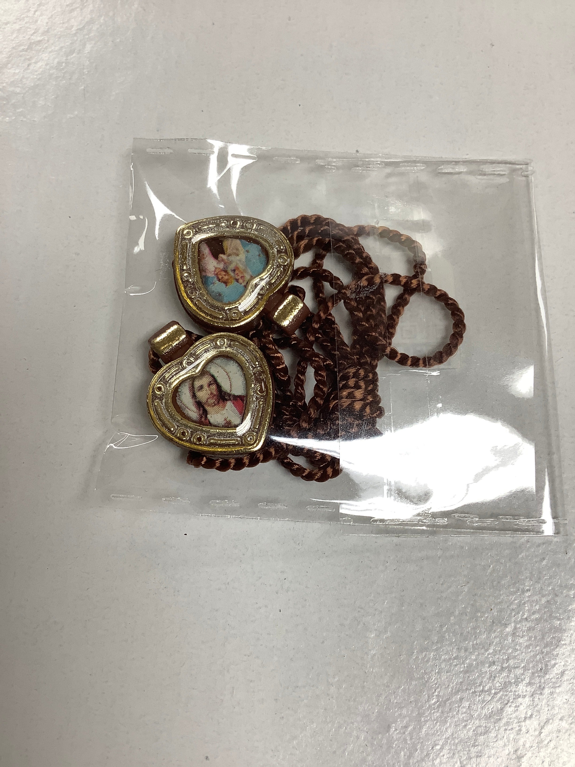 Scapular-Heart Shape