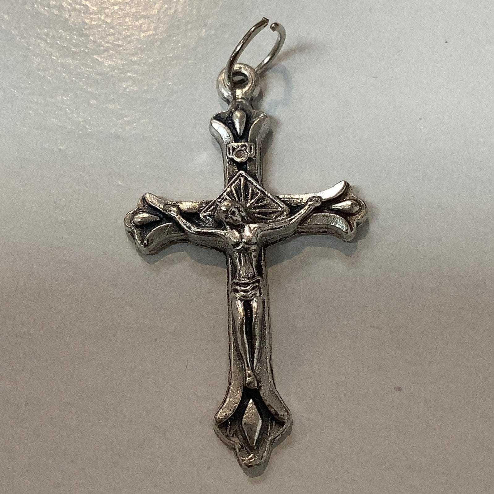 Crucifix Medal 1 1/4"/16-0103