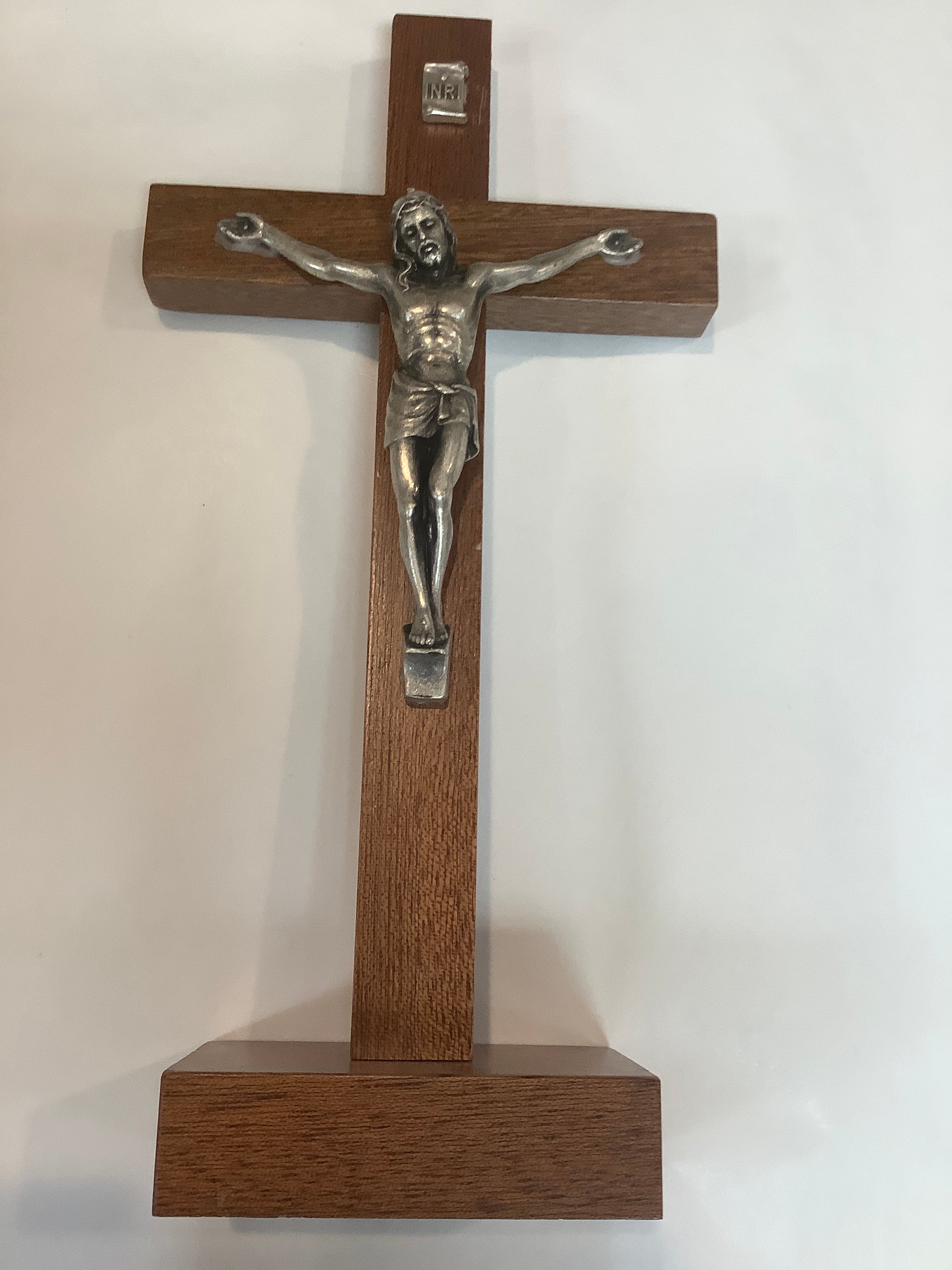 Crucifix/Standing/Wood/8"