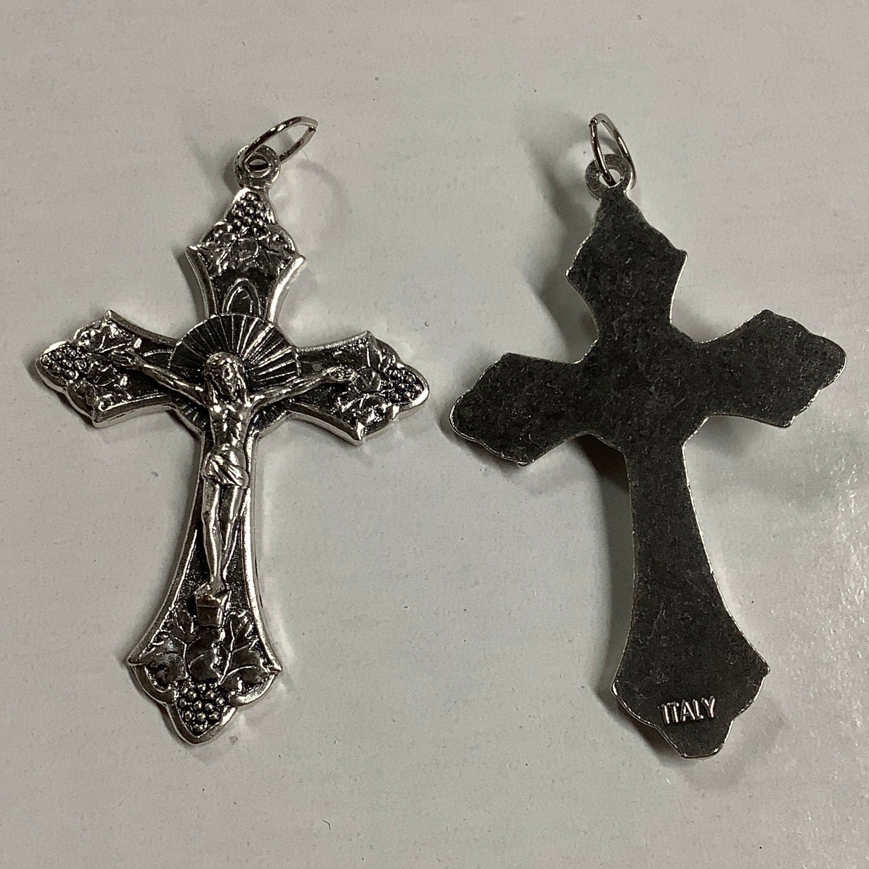 Crucifix Medal/2"/16-10101